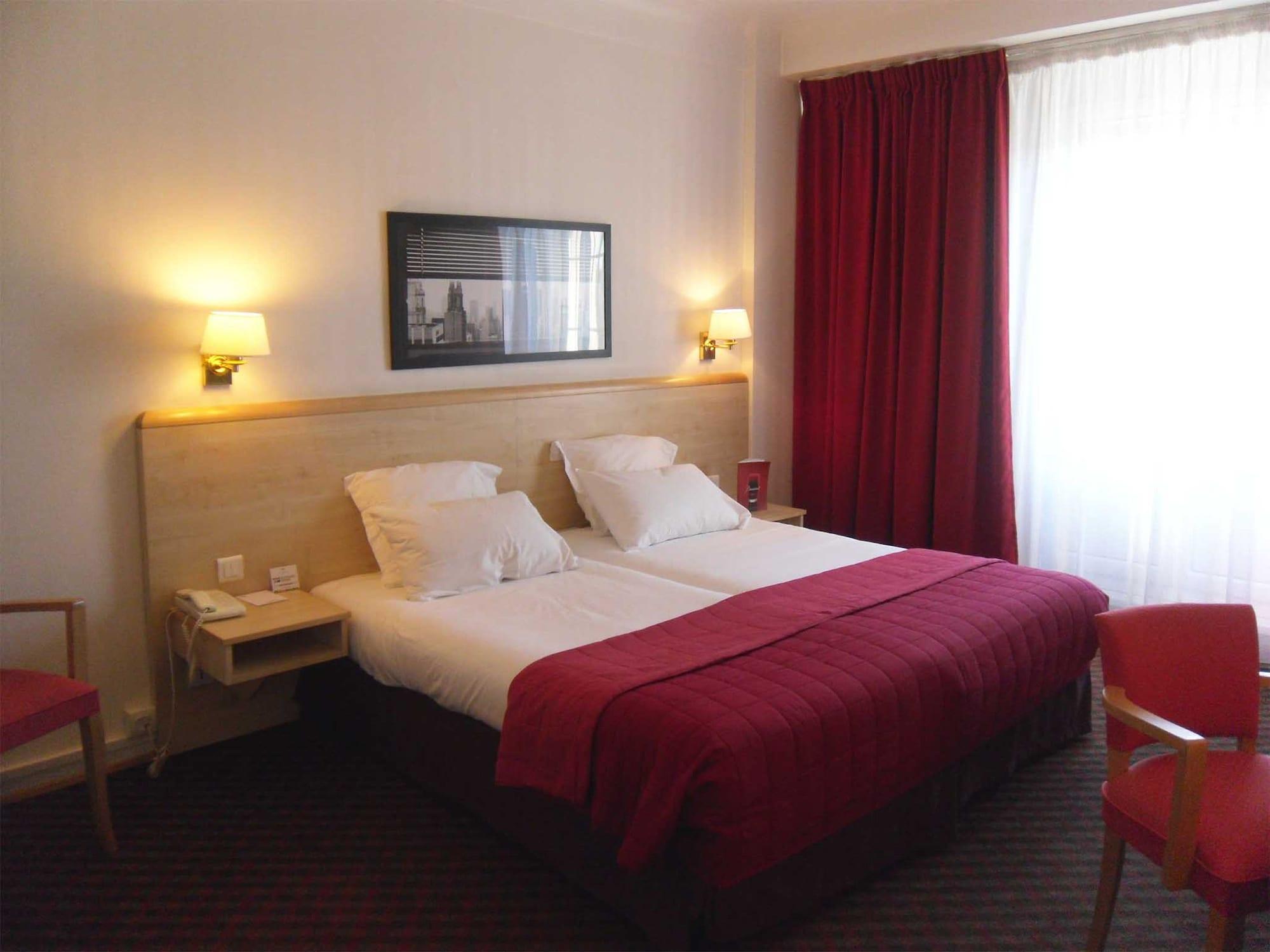 Le Grand Hotel Strasburgo Esterno foto